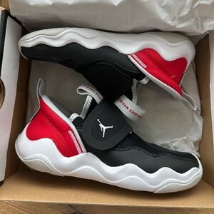 Brand new in box never worn Nike Jordan 23/7 (ps) size 13.5 little kids.